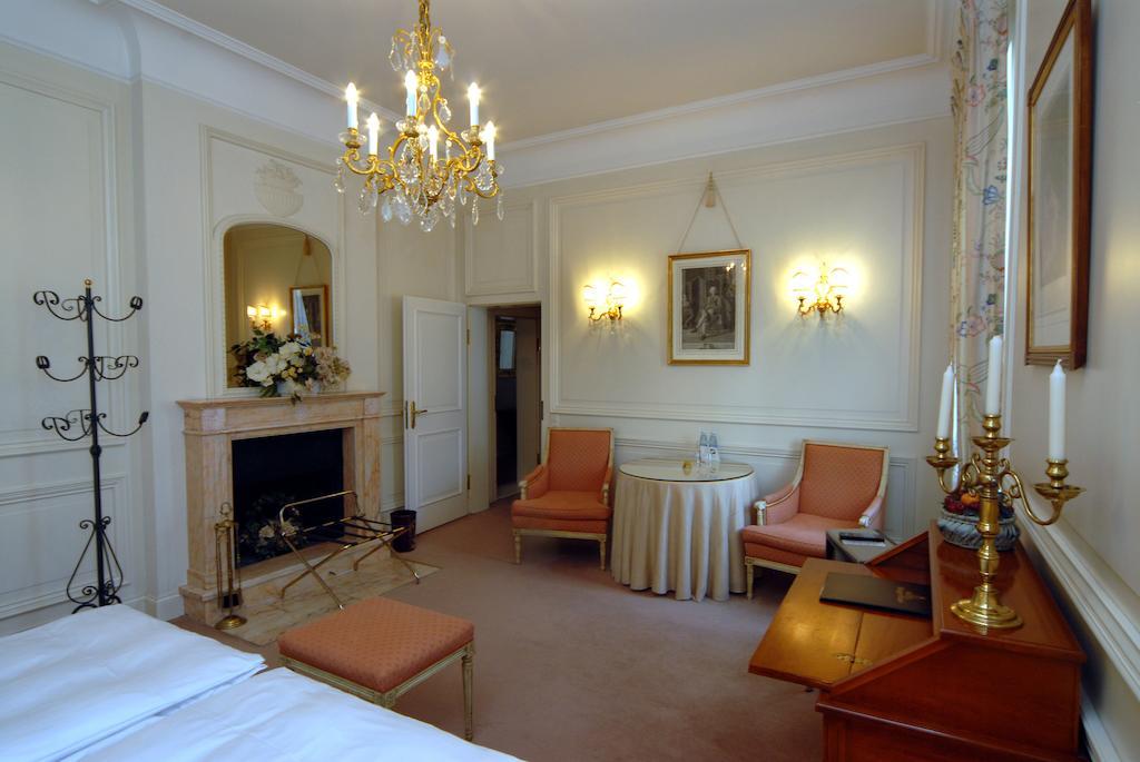 Hotel Bürger Palais Ansbach Kamer foto