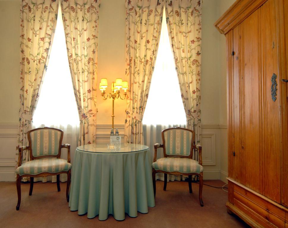 Hotel Bürger Palais Ansbach Kamer foto