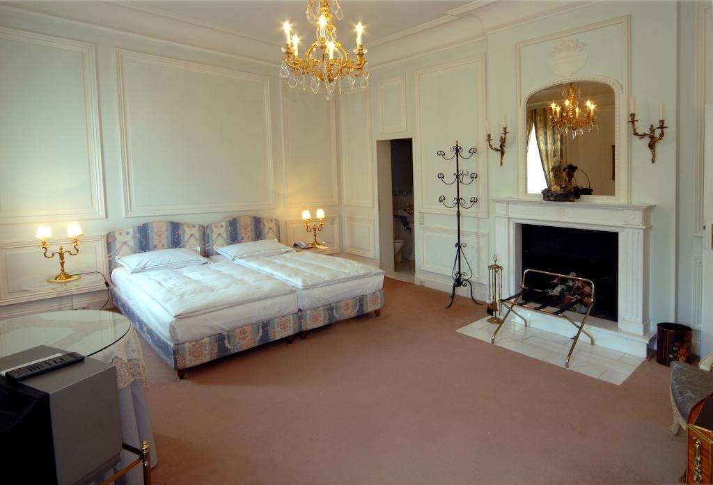 Hotel Bürger Palais Ansbach Kamer foto