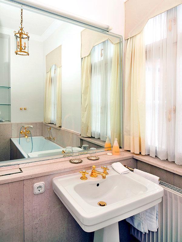 Hotel Bürger Palais Ansbach Buitenkant foto